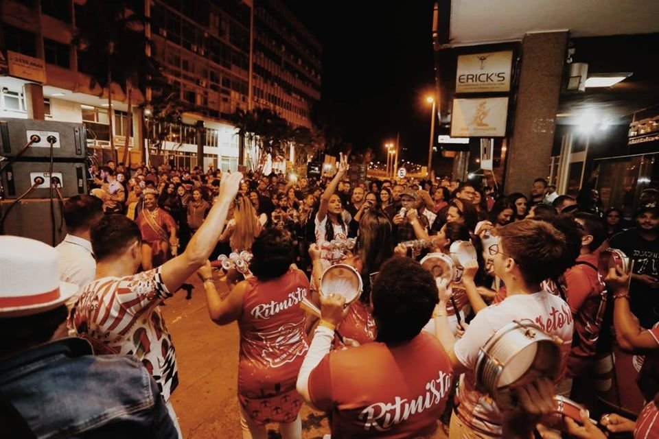 Bloco Teteretê faz esquenta para o carnaval no Canteiro Central