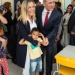 Paulo Octavio e a secretária de turismo Vanessa Mendonça