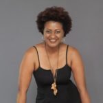 Nilze Carvalho – foto 1 alta – credito Valeria Martins