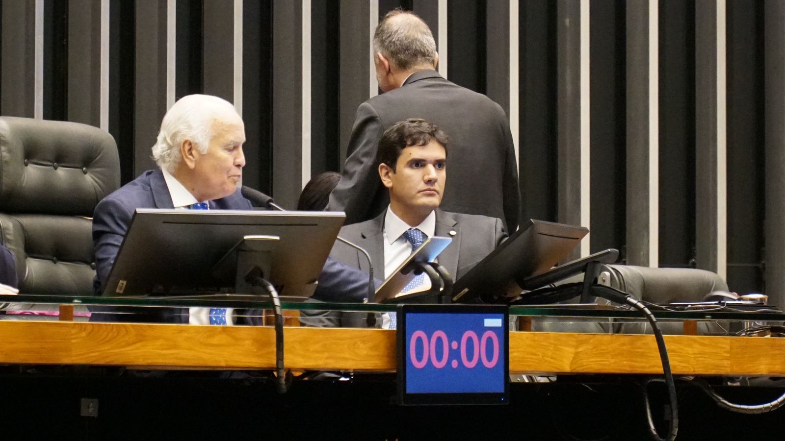 Rafael Prudente faz um apelo ao STF e pede a volta do Governador Ibaneis Rocha