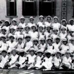 Crianças separadas dos pais com hanseníase, em 1945, e levadas para o Asilo Santa Terezinha, em Carapicuíba (SP) — Foto- Reprodução:Arquivo do Asilo Santa Terezinha