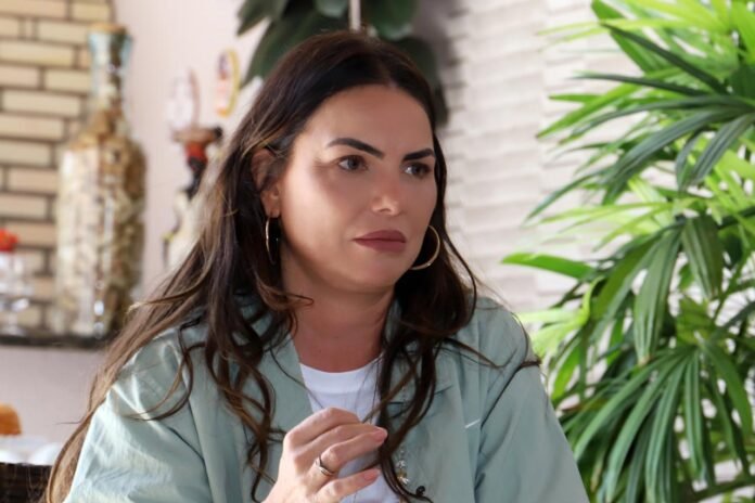 83d8c906-6f38-4ead-ab3f-856e5e279bfb